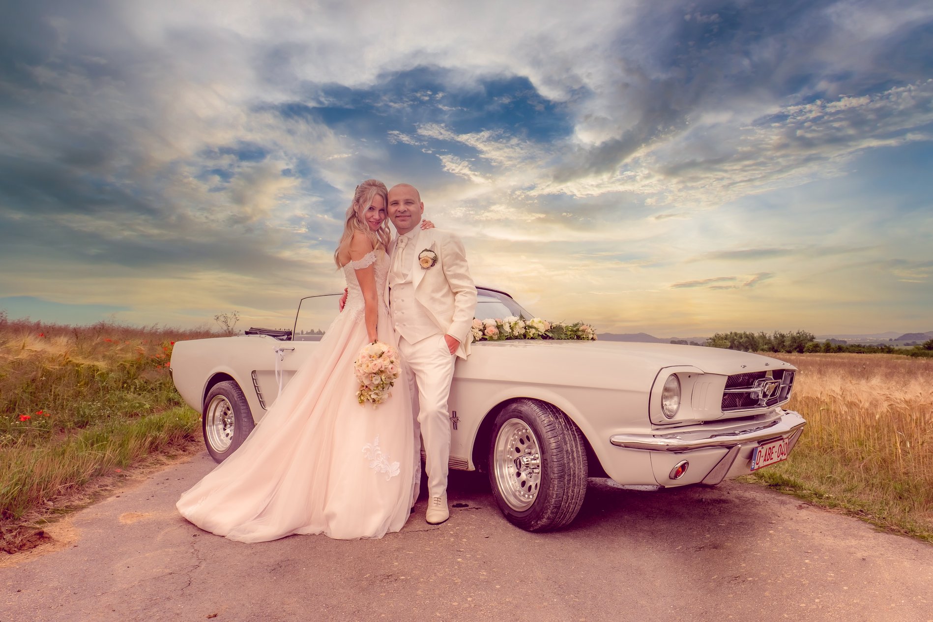 photographe professionnel mariage, photo de couple, photo mairage, sorite d'église, robe de mariée